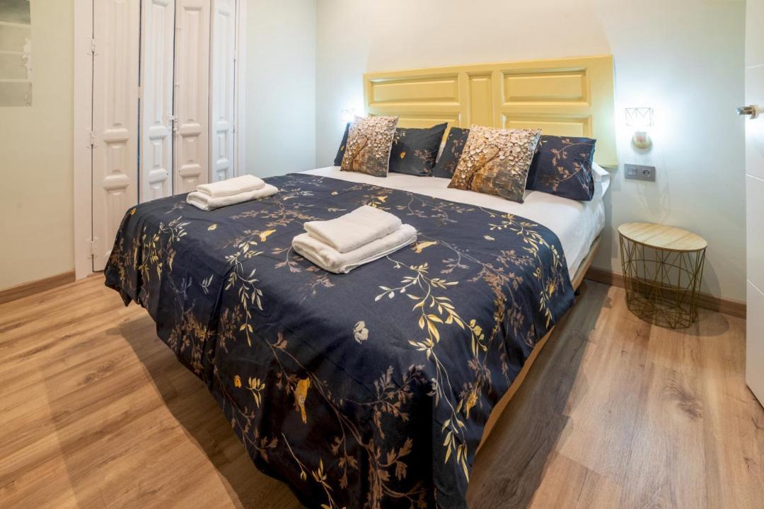 Modern Refurbished-2Bedrooms 1.5Bathrs-Justicia — Photos 1