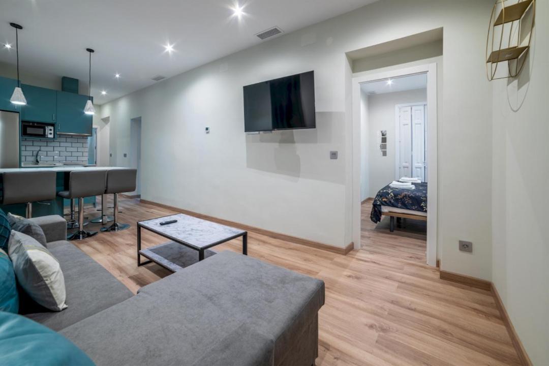 Modern Refurbished-2Bedrooms 1.5Bathrs-Justicia — Photos 3